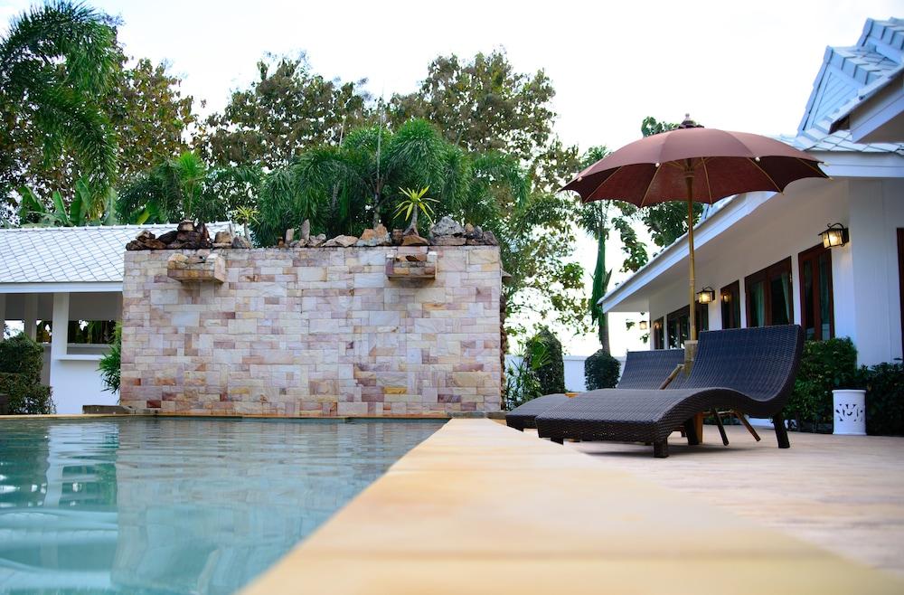 Rungnara Pool Villa Ban Ban San Sai Esterno foto